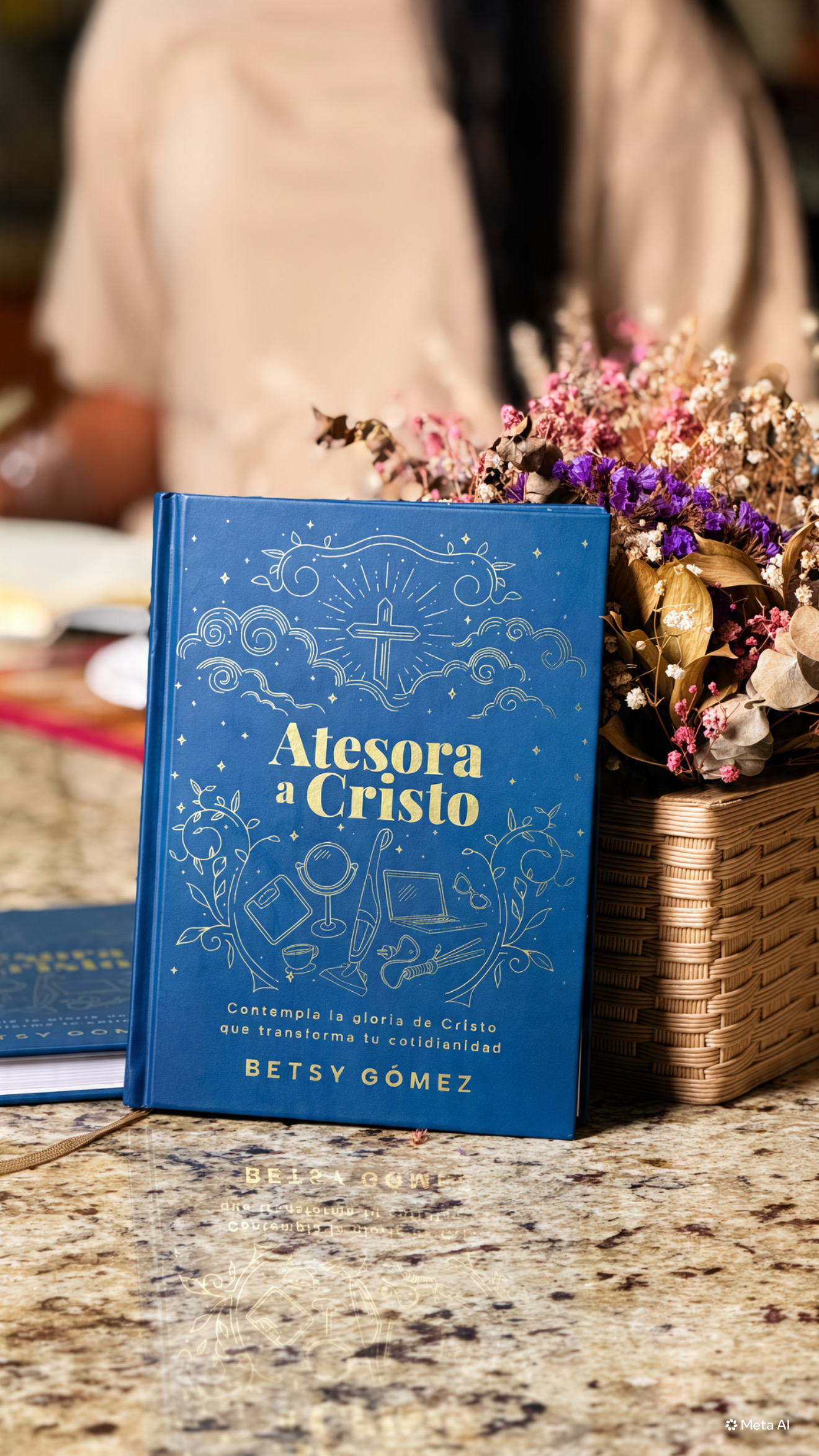 Portada de Atesora a Cristo junto a un ramo de flores